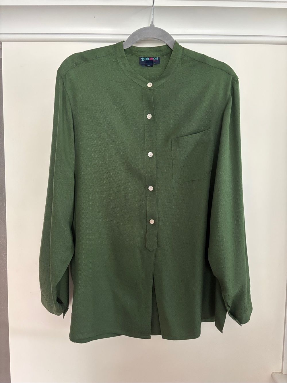 Vintage 100% Silk Balloon Italy Green Mandarin Collar Button Down Blouse L